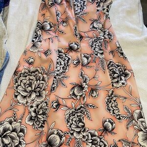 Worthington peach, black and white colored floral dress size 4 like new